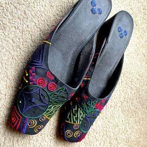 Chico’s Carnivale Mules Black Multicolored Embroidered and Beaded Size 9.